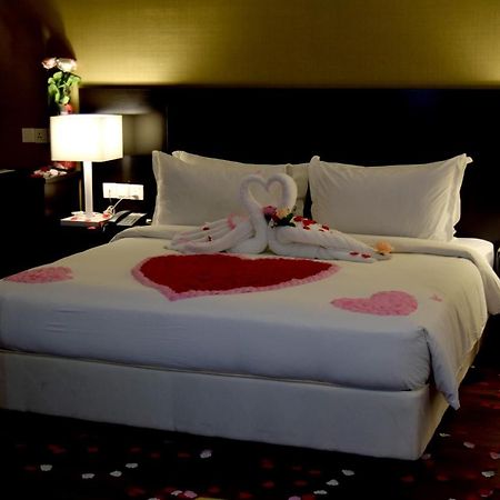 ลาเซนด้า โฮเต็ล Hotel ลาบวน ภายนอก รูปภาพ