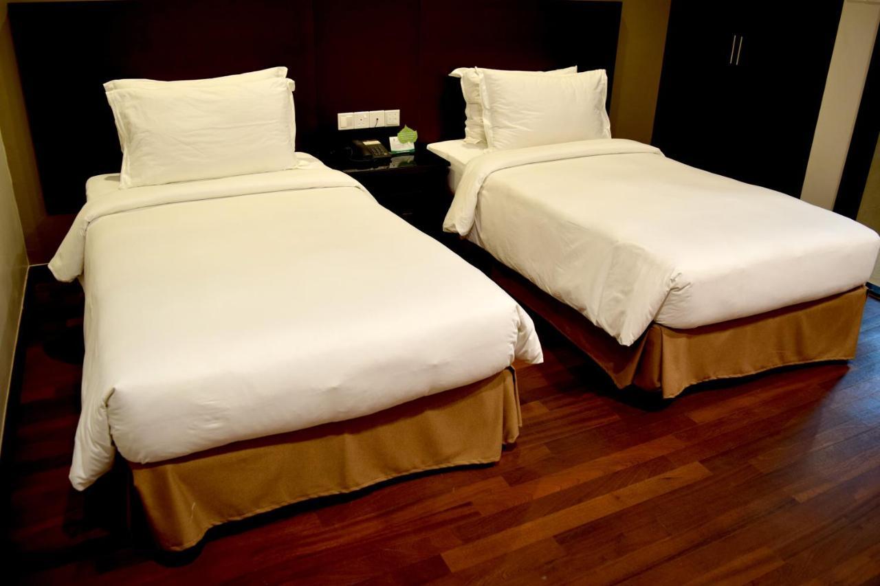 ลาเซนด้า โฮเต็ล Hotel ลาบวน ภายนอก รูปภาพ