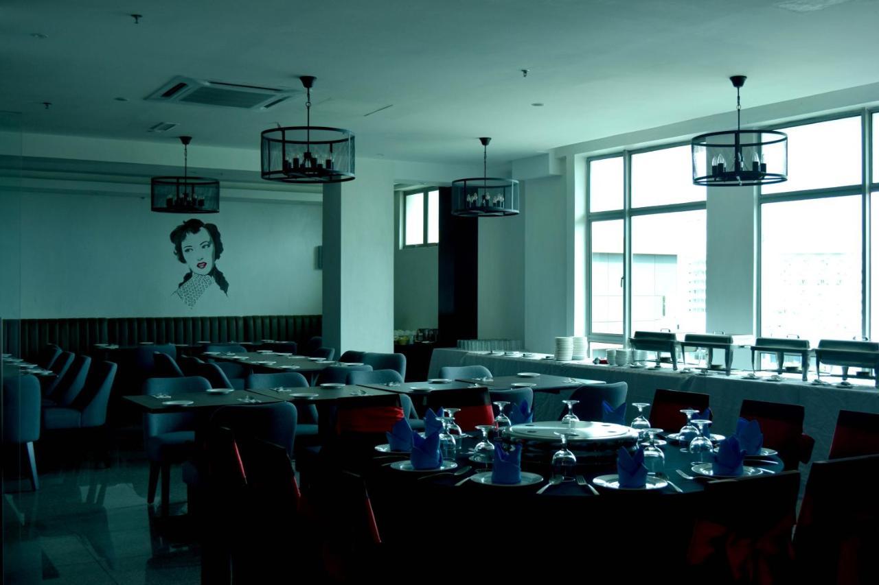 ลาเซนด้า โฮเต็ล Hotel ลาบวน ภายนอก รูปภาพ