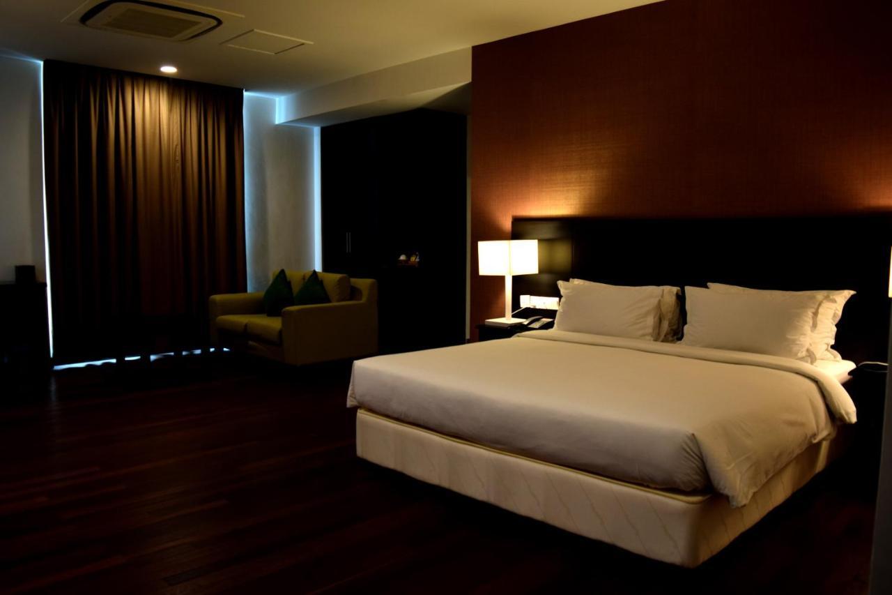 ลาเซนด้า โฮเต็ล Hotel ลาบวน ภายนอก รูปภาพ