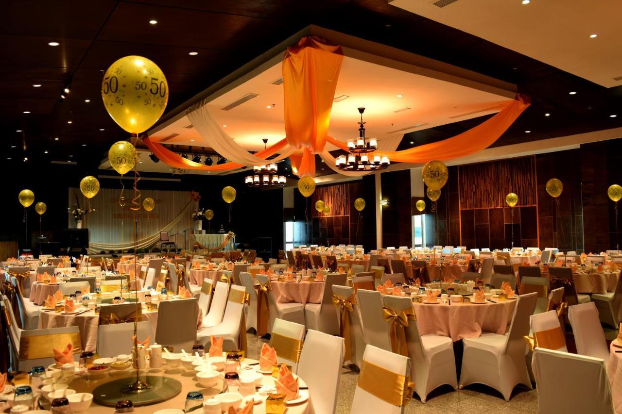 ลาเซนด้า โฮเต็ล Hotel ลาบวน ภายนอก รูปภาพ