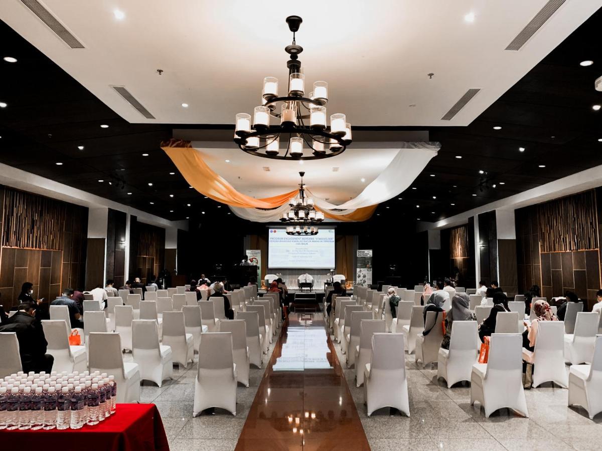 ลาเซนด้า โฮเต็ล Hotel ลาบวน ภายนอก รูปภาพ