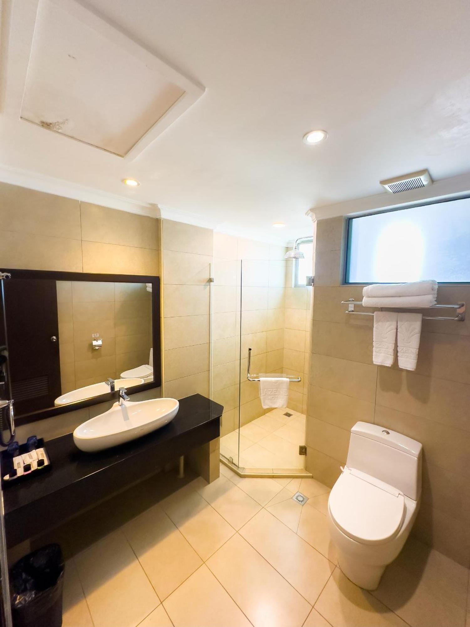 ลาเซนด้า โฮเต็ล Hotel ลาบวน ภายนอก รูปภาพ