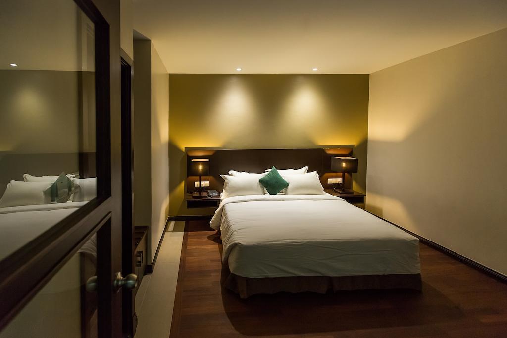 ลาเซนด้า โฮเต็ล Hotel ลาบวน ภายนอก รูปภาพ