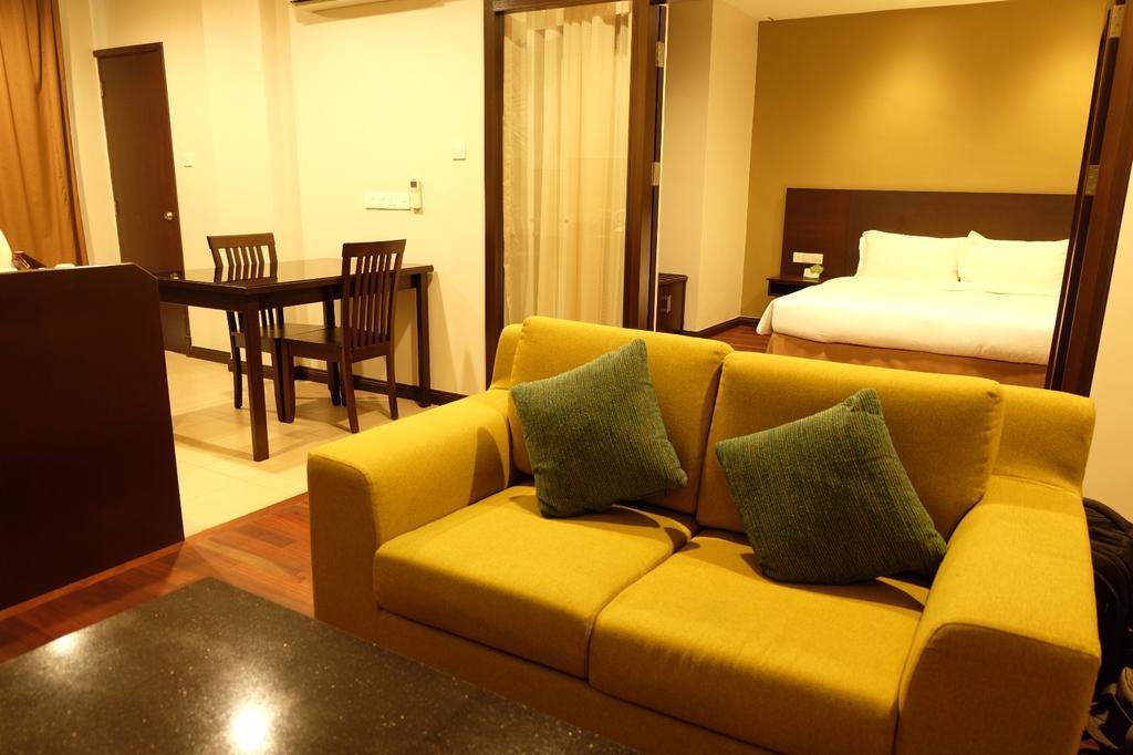 ลาเซนด้า โฮเต็ล Hotel ลาบวน ภายนอก รูปภาพ