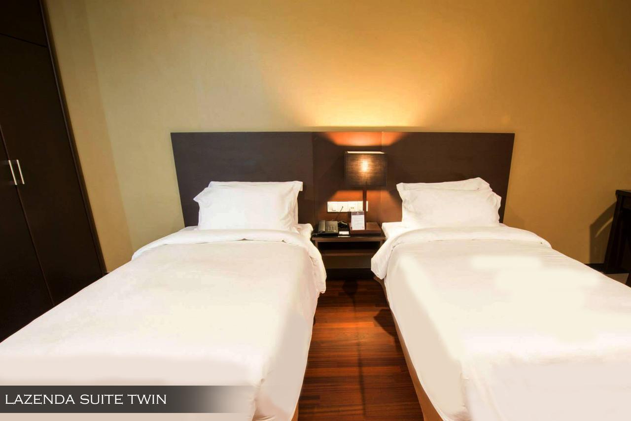 ลาเซนด้า โฮเต็ล Hotel ลาบวน ภายนอก รูปภาพ